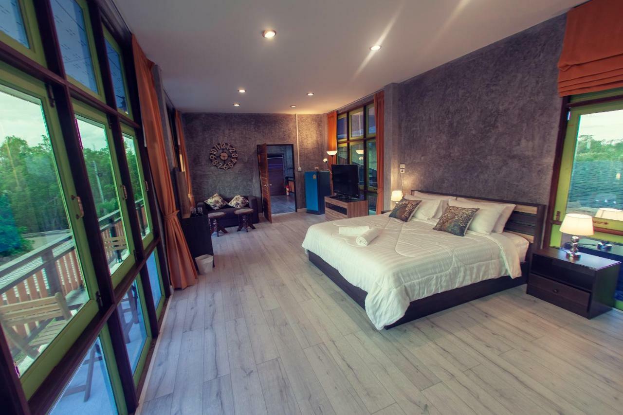 Tonmai Suites Koh Lanta Exterior photo