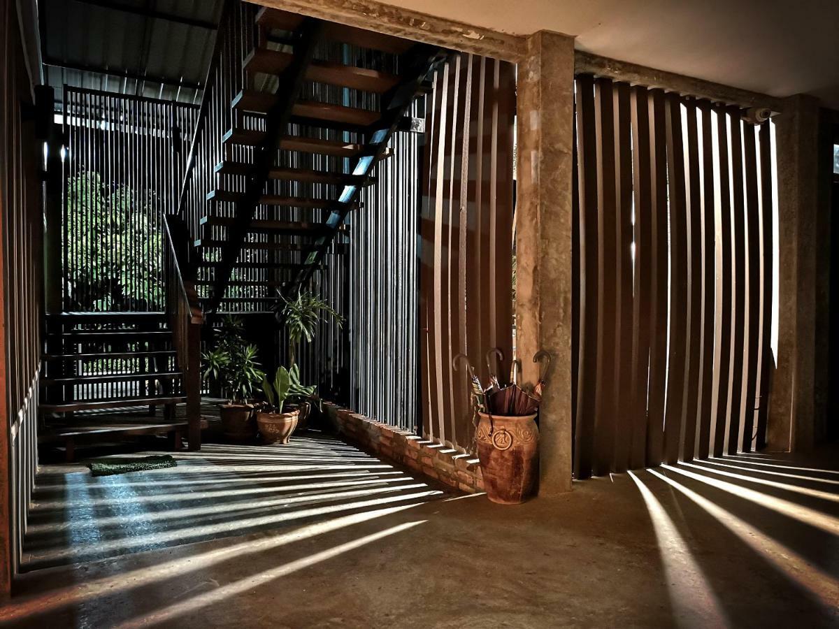 Tonmai Suites Koh Lanta Exterior photo
