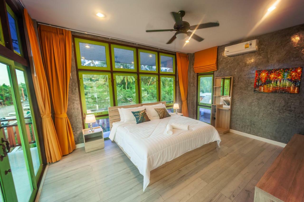 Tonmai Suites Koh Lanta Exterior photo